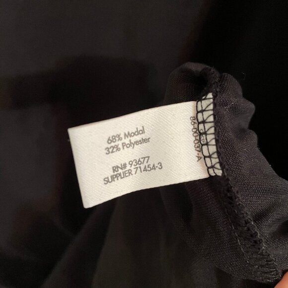 A Symmetrical Tank Top - Picture 5 of 6